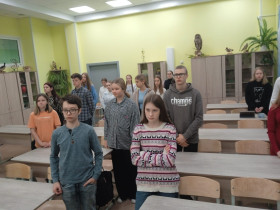 5 декабря в гимназии прошли Разговоры о важном, посвященные Дню добровольца (волонтера) в России.