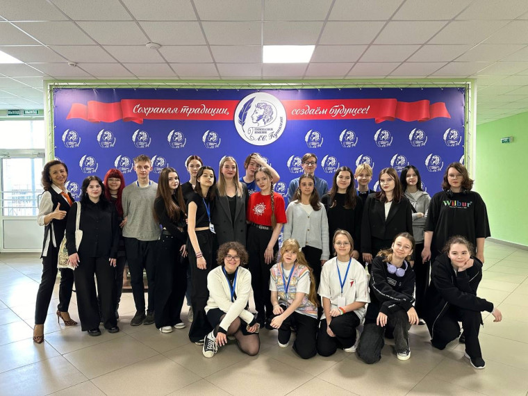 Завершился проект волонтёрского отряда Пушка Добра  городской фестиваль речевых практик и ораторского искусства для  школьников     "ОРАТОРОФЕСТ"..